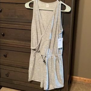 Old navy breathe on cross front v-neck romper